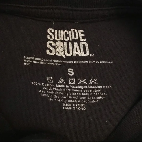 DC Comics Suicide Squad Harley Quinn Queen of Diamonds Graphic Tee Size Small - Picture 5 of 5